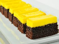 Шоколадова торта (сладкиш) с лимонова глазура
